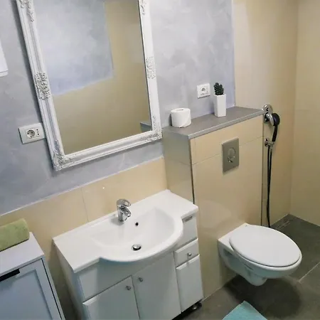 Kety Apartment *